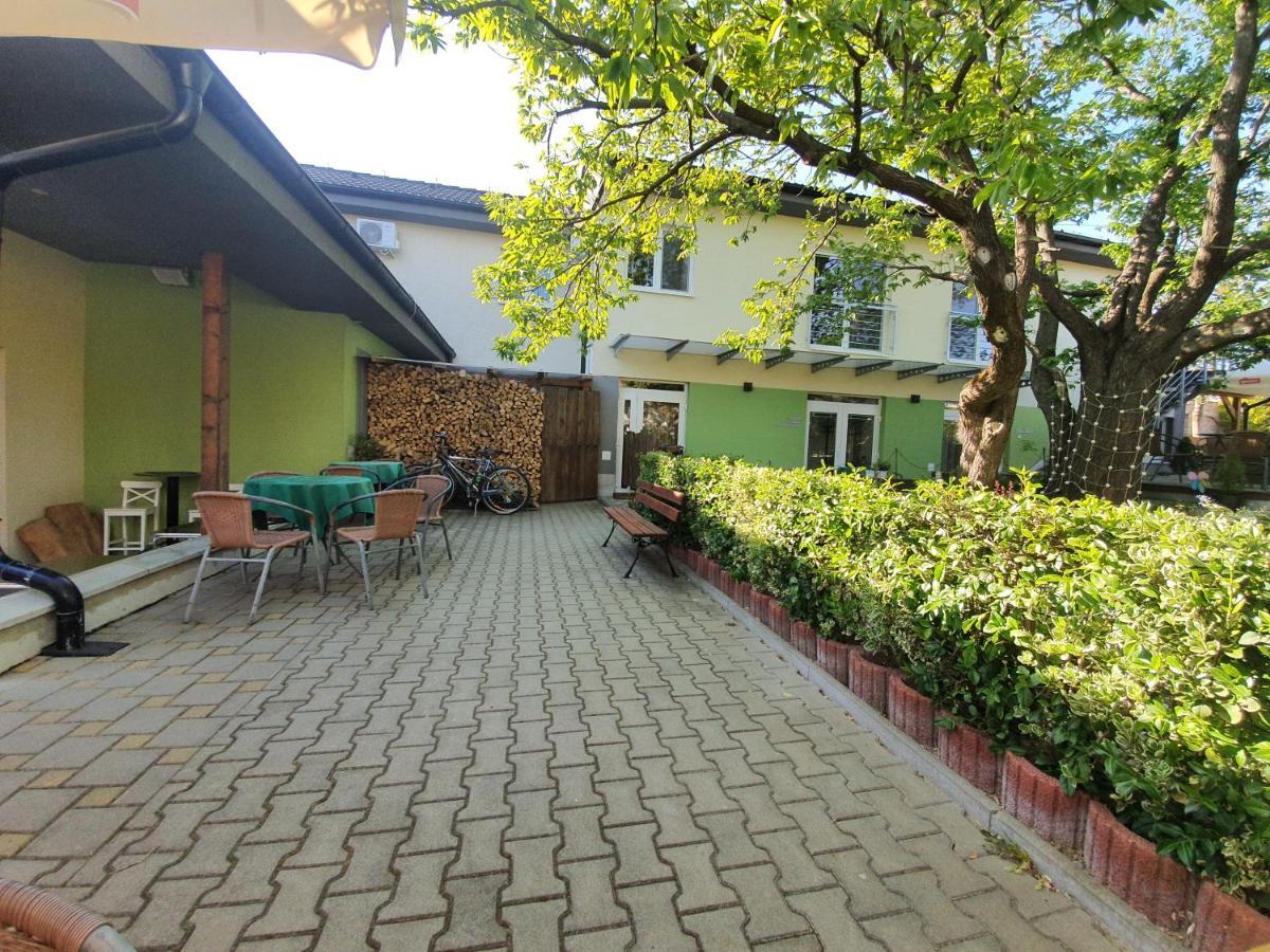 Agropenzion 7Divov Dolna Krupa Екстер'єр фото