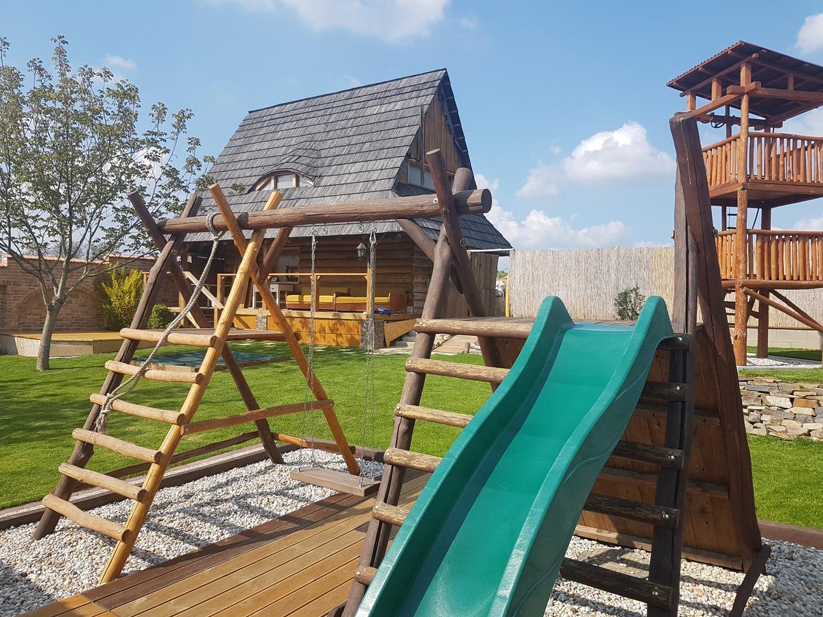 Agropenzion 7Divov Dolna Krupa Екстер'єр фото
